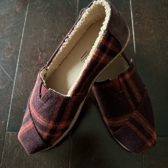 Toms Shoes - TOMS Brand Red and Black Plaid Slip on Shoes w/ Soft Fleece Lining Size …